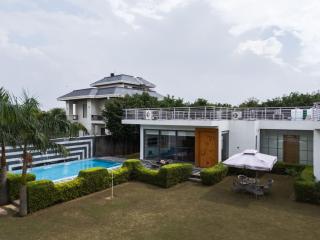 Villa Bonita- Luxury Farm Stay Jaipur - 7