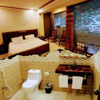 Hotel Gulberg Lodges MM Alam Road Gulberg ,Cavalry Lahore - 4