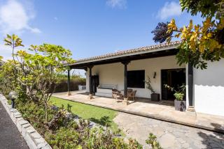 Home2Book Villa with Private Pool BBQ Sea Views - 5