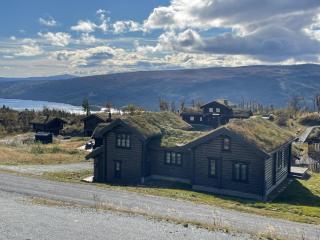 Fjellhytte med 4 Soverom, sauna, peis og terrasse - 0