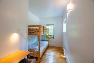 2 Bedroom Flat Across From The Hospital - 7