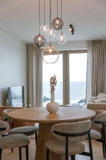 Beachfront Bliss - Stunning Sea Views & Balcony - 1