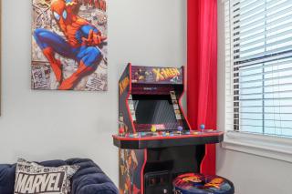 Heroes Lair at Coddiwomple Cottages - 1