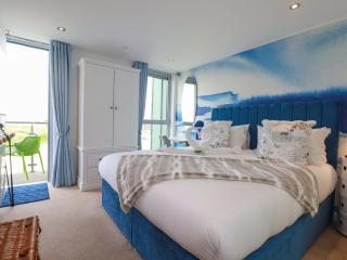 Penthouse 46Zinc - Headland View - 7