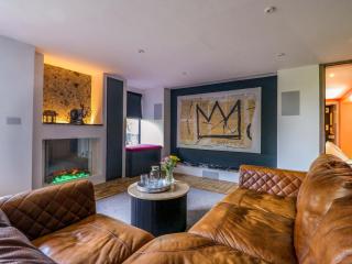 Manor Farm House - 8