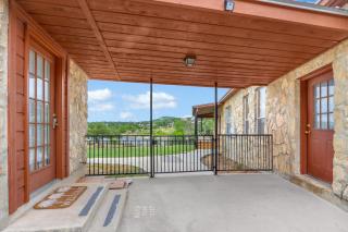 Canyon Lake Waterfront Paradise Guest House - 3