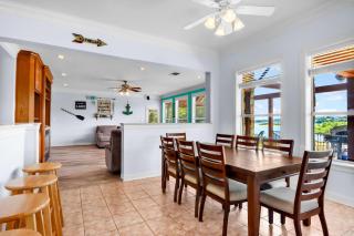 Canyon Lake Waterfront Paradise Main House - 4