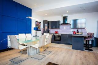 The Skylight Suite by The Hive WA1 - 3