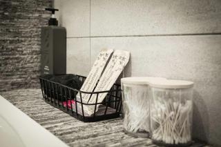 The Savoy Suite, King Size 2 Bedroom by The Hive WA1 - 4