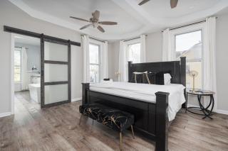 Downtown Indy Retreat Hot Tub Arcade Sleeps 16 - 6