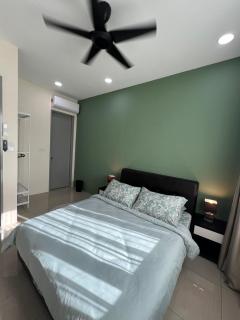 Cozy Modern Condo with Pool & City Access - 5