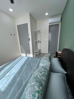 Cozy Modern Condo with Pool & City Access - 4