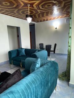 Apparement le logis des 6 - Jaunde - 0