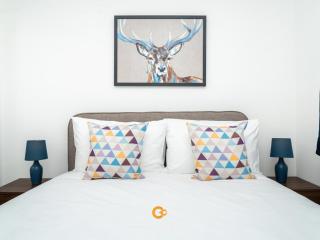 Walk away from Dundee University - 2 Bedrooms - 2 Bathrooms - 2 King Beds - Smart TVs - Fully Equipped - Parking - Close to City Centre - CENTRAL SERVICED APARTMENTS x CENTRAL SHORT LETS - 5