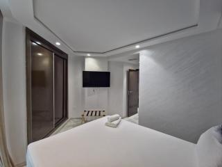 TangerSuite ONLY FAMILY Marina Bay Beach and Pool - 2