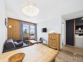 Bel Appartement Rénové avec Balcon - Ski aux Pieds, 5 Pers., Près des Commerces - FR-1-398-547 - 8