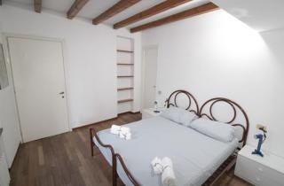 Penthouse in the center of Parma - bookable parking space - 3