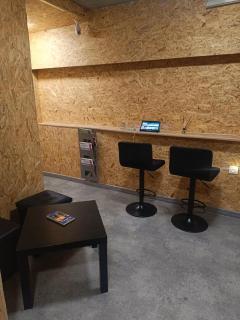 Room 1 industrial - 4