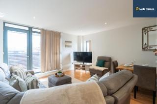 Charming 2-Bed Apt - Close to amenities - Sleep 6 - 6