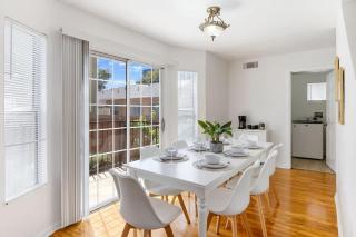 Spacious Culver City 4BR - Half Block from Amazon - 3