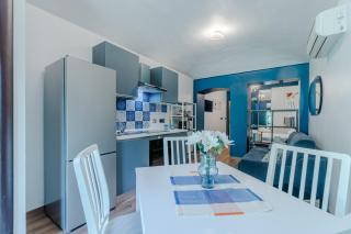 GuestHost - Casa Azzurra Near Vallere Park - 9