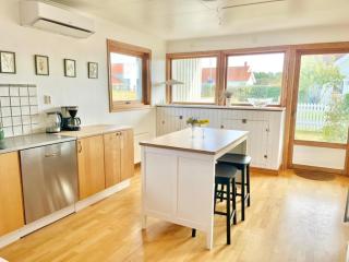 Light-filled and spacious villa on Vrångö Island - 6