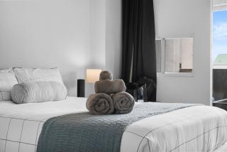 Central Downtown at Rocky Mountain Court with Gym, Court, Sauna and Secured Parking - 2