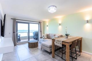 Sea Spray B303 by CTHA - Cape Town - 0