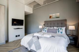 One Thibault Square 1605 by CTHA - 4