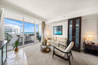 Stunning Private Studio at Fontainebleau Tresor - 802 - 4