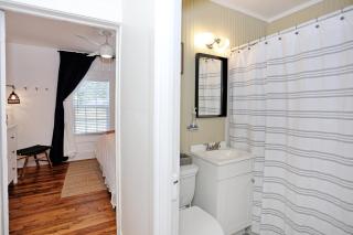 Adorable Bungalow Near City Marina & Tybee Beach - 8