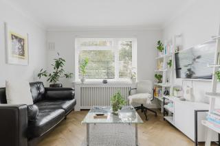 Beautifully Designed 1BD Flat Fulham Broadway - 0