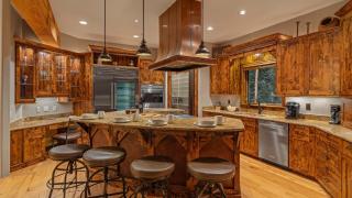 Alpenglow Peaks Lodge - 1