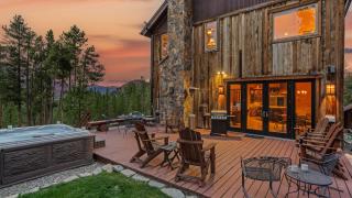 Alpenglow Peaks Lodge - 2