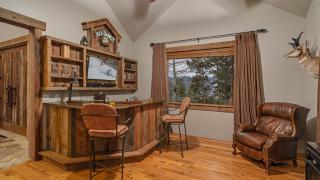 Alpenglow Peaks Lodge - 1