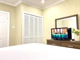 Vacay Suite Private Beach Access Gated Parking - Montego Bay - 4