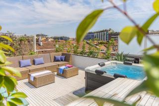 Penthouse Milan Center with Garage & Jacuzzi - 0