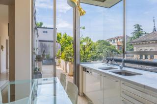Penthouse Milan Center with Garage & Jacuzzi - 2
