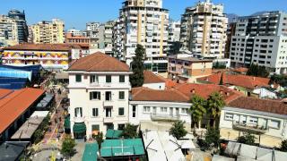Bazaar's Eye Free Parking Spacious Tarrace - Tirana - 8