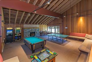 Horizons 4 - Pool & Hot Tub Access - 1