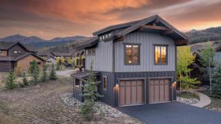 Blue Skies at The Shores - 0