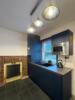 Coastal Lakes Mews Cottage - 7