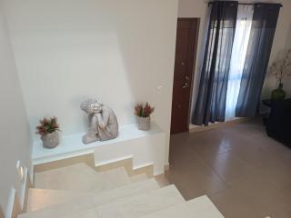 Casa de 2 plantas, confort y ubicación estratégica - 8