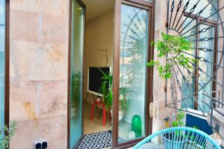 Old Batumi City Center Cozy Apartment - 7