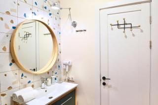 Old Batumi City Center Cozy Apartment - 5