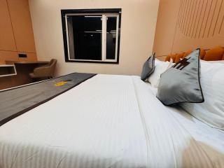 Hotel Mumbai House Pithampur - 7