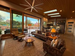 Rojo Retreat Sedona - 2Br 1.5Ba - Sleeps 4 - 8