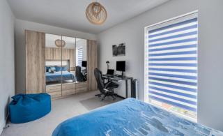 Luxurious 3BD Town house with garden - 6