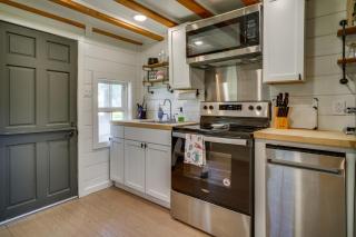 Cozy Couple’s Retreat w/ Porch on Bayou Teche! - 1