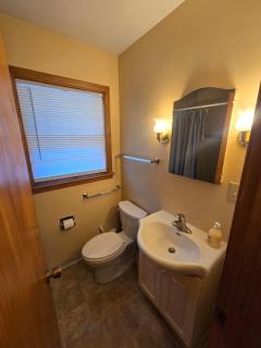 Spacious 3-Bedroom Townhome in Lincolns Historic District - 6